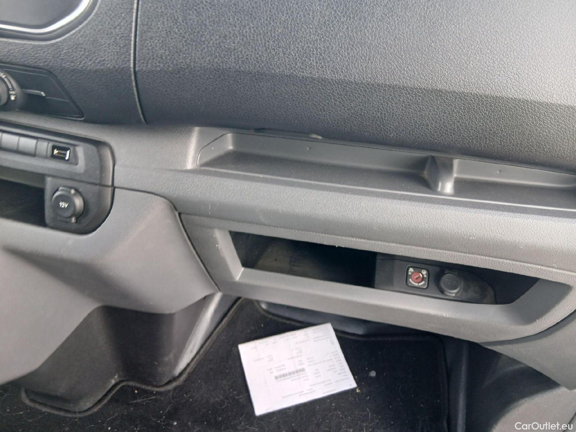  Opel  Vivaro OPEL  / 2019 / 4P / furgón 1.5 Diésel 88kW (120CV) M Std Select #30
