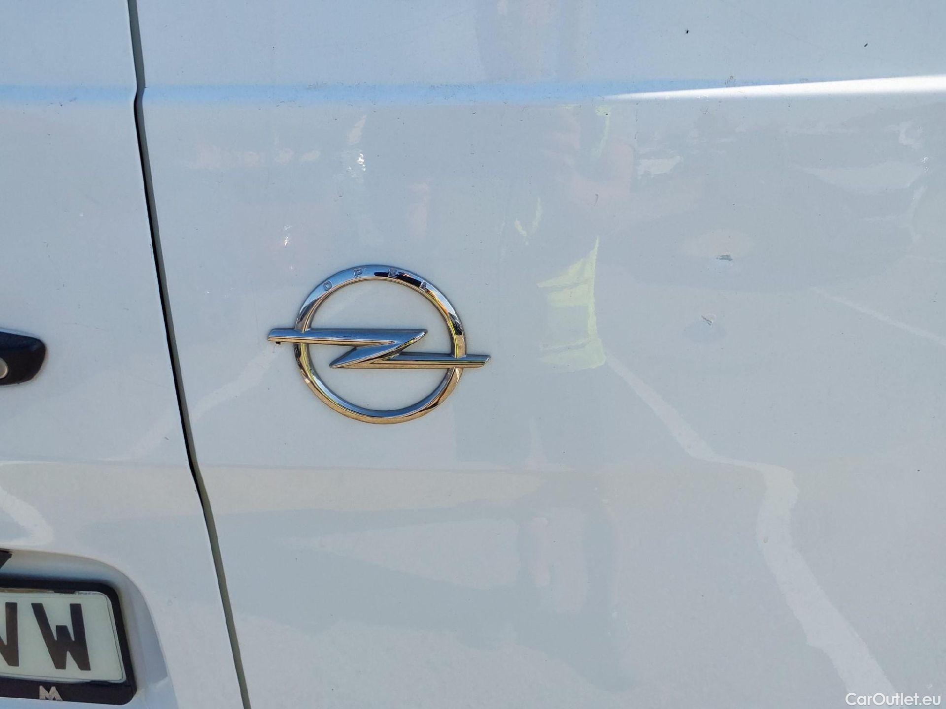  Opel  Vivaro OPEL  / 2019 / 4P / furgón 1.5 Diésel 74kW (100CV) M Std Express #19