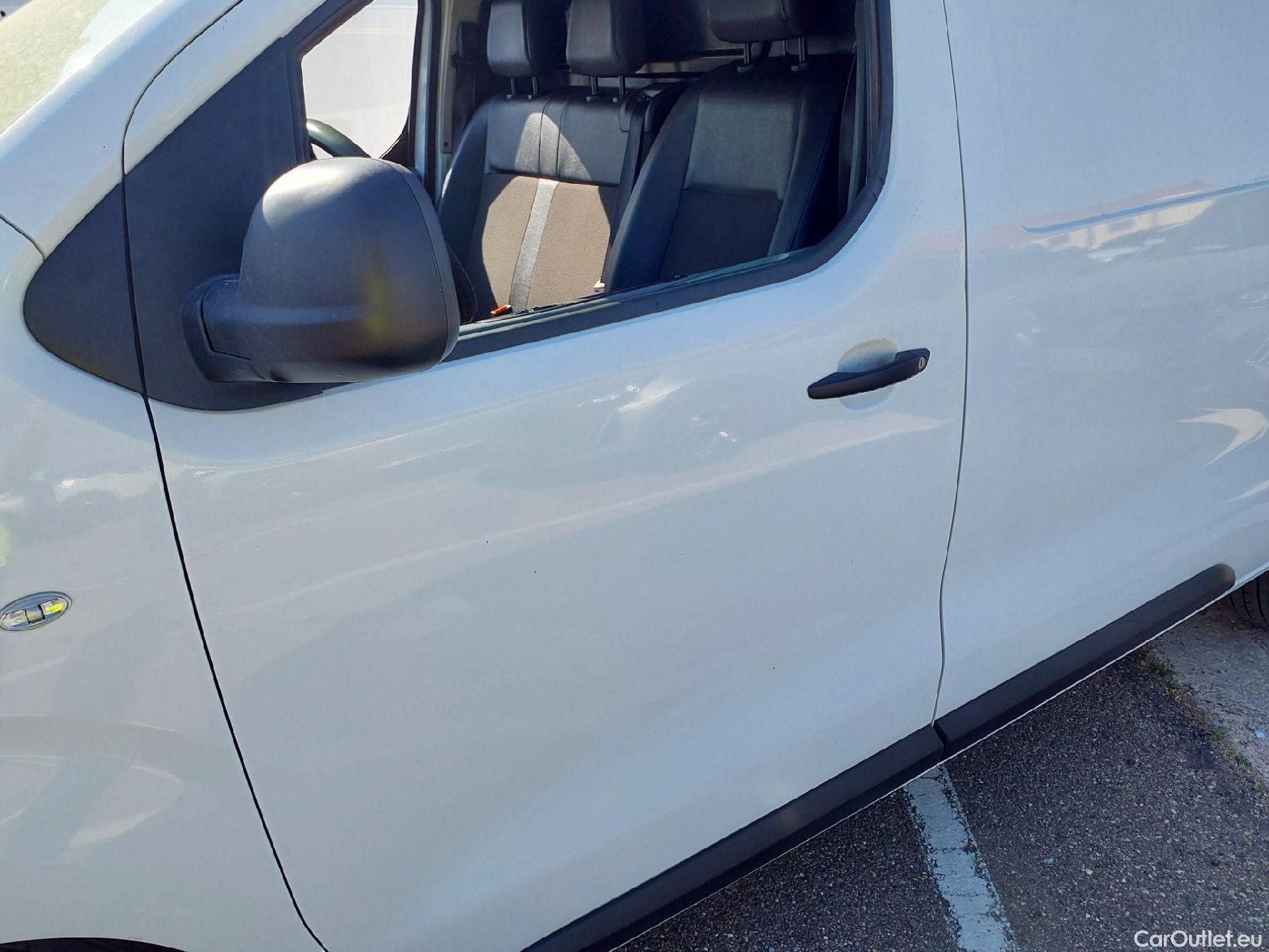  Opel  Vivaro OPEL  / 2019 / 4P / furgón 1.5 Diésel 74kW (100CV) M Std Express #11
