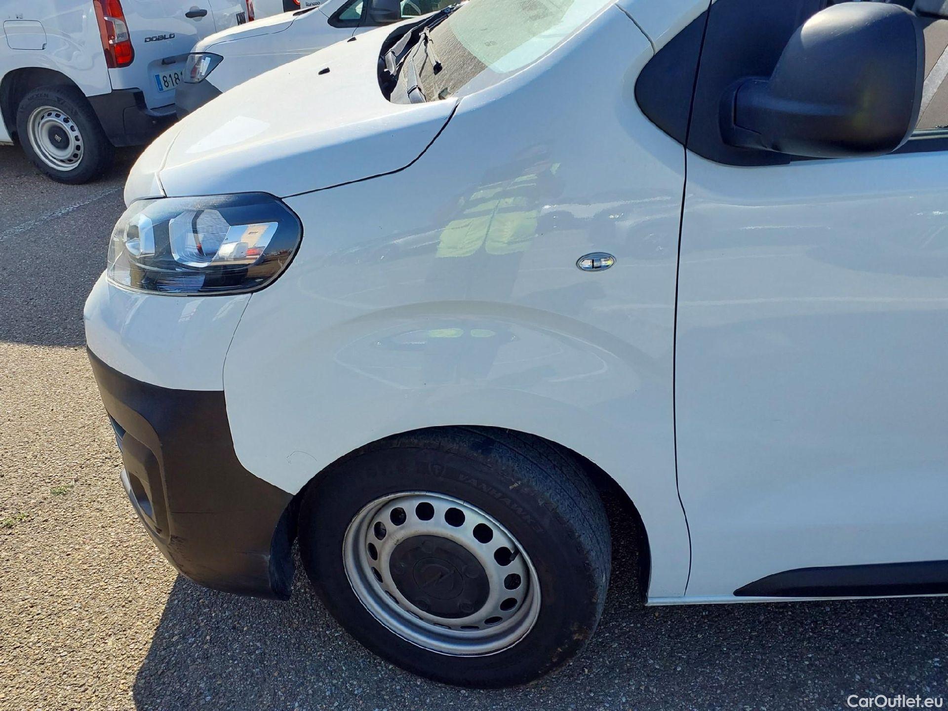  Opel  Vivaro OPEL  / 2019 / 4P / furgón 1.5 Diésel 74kW (100CV) M Std Express #8
