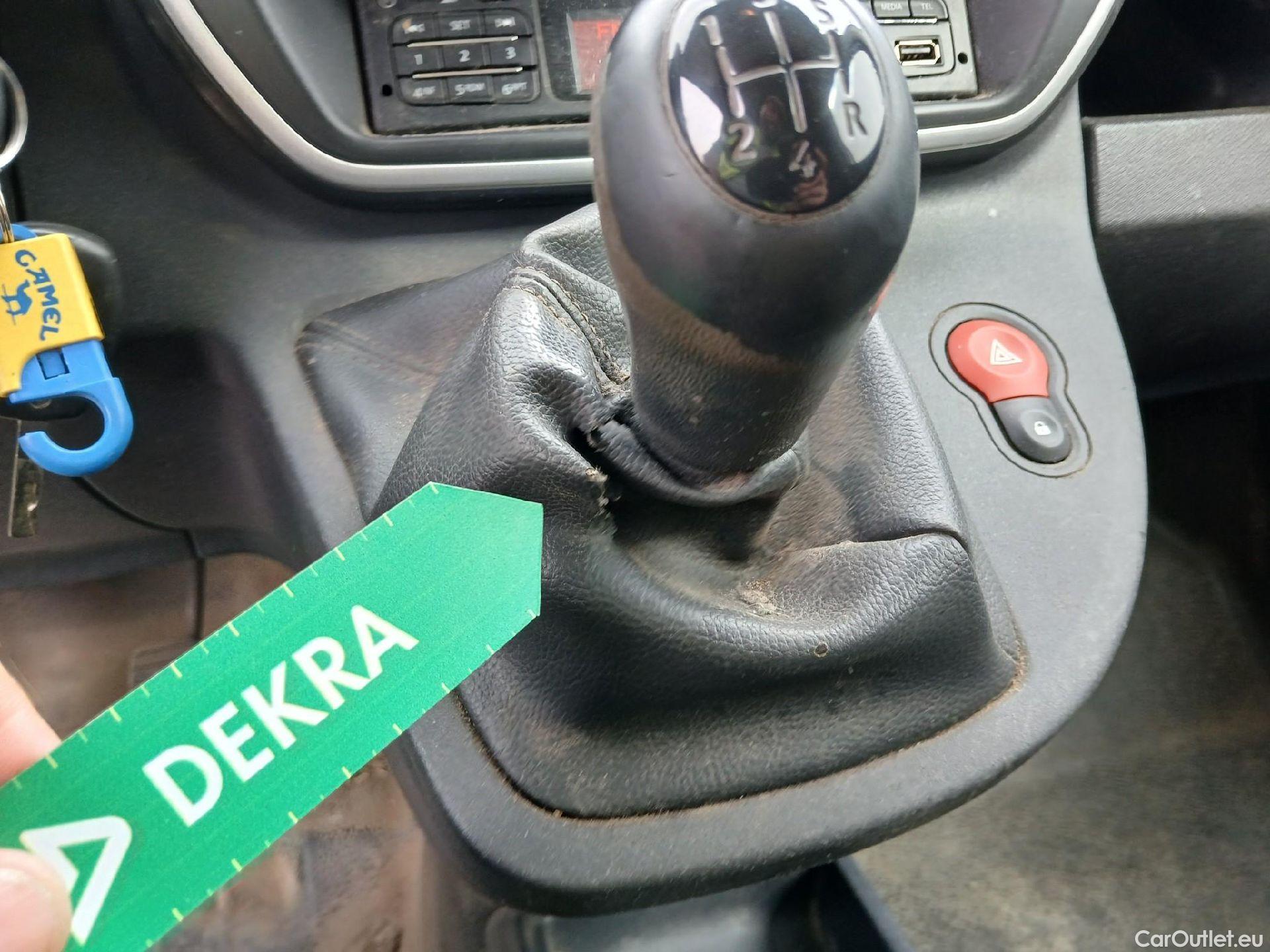  Renault  Kangoo RENAULT  FURGÓN VU 3p 2G furgón deriv Profesional 2014 dCi 75 Gen5 #6