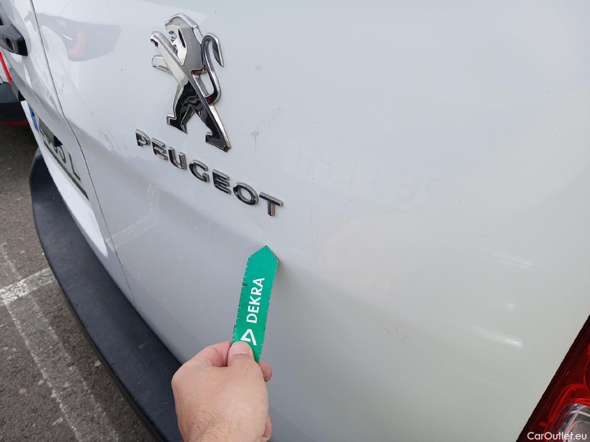  Peugeot  Expert PEUGEOT  / 2016 / 4P / furgón Furgón Pro 1.5 BlueHDi 120 Standard #57