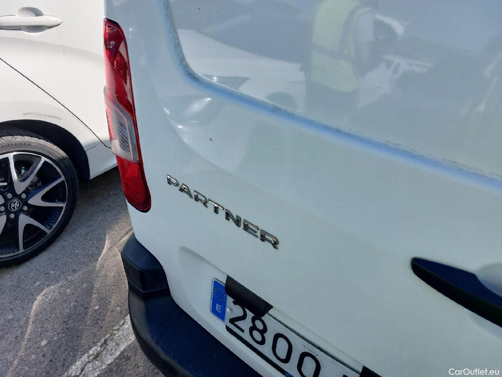  Peugeot  Partner PEUGEOT  / 3P / f Pro Standard 600kg BlueHDi 100 CV #15