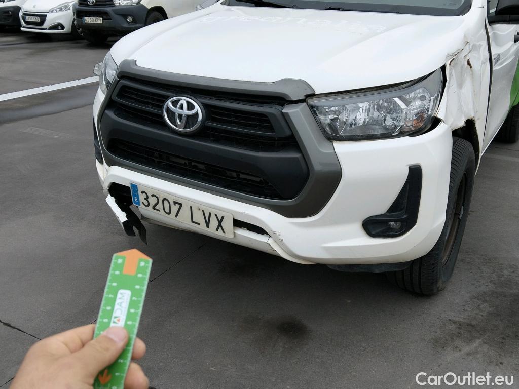  Toyota  Hilux TOYOTA  / 2020 / 4P / pickup 2.4 D-4D Cabina Doble GX #4