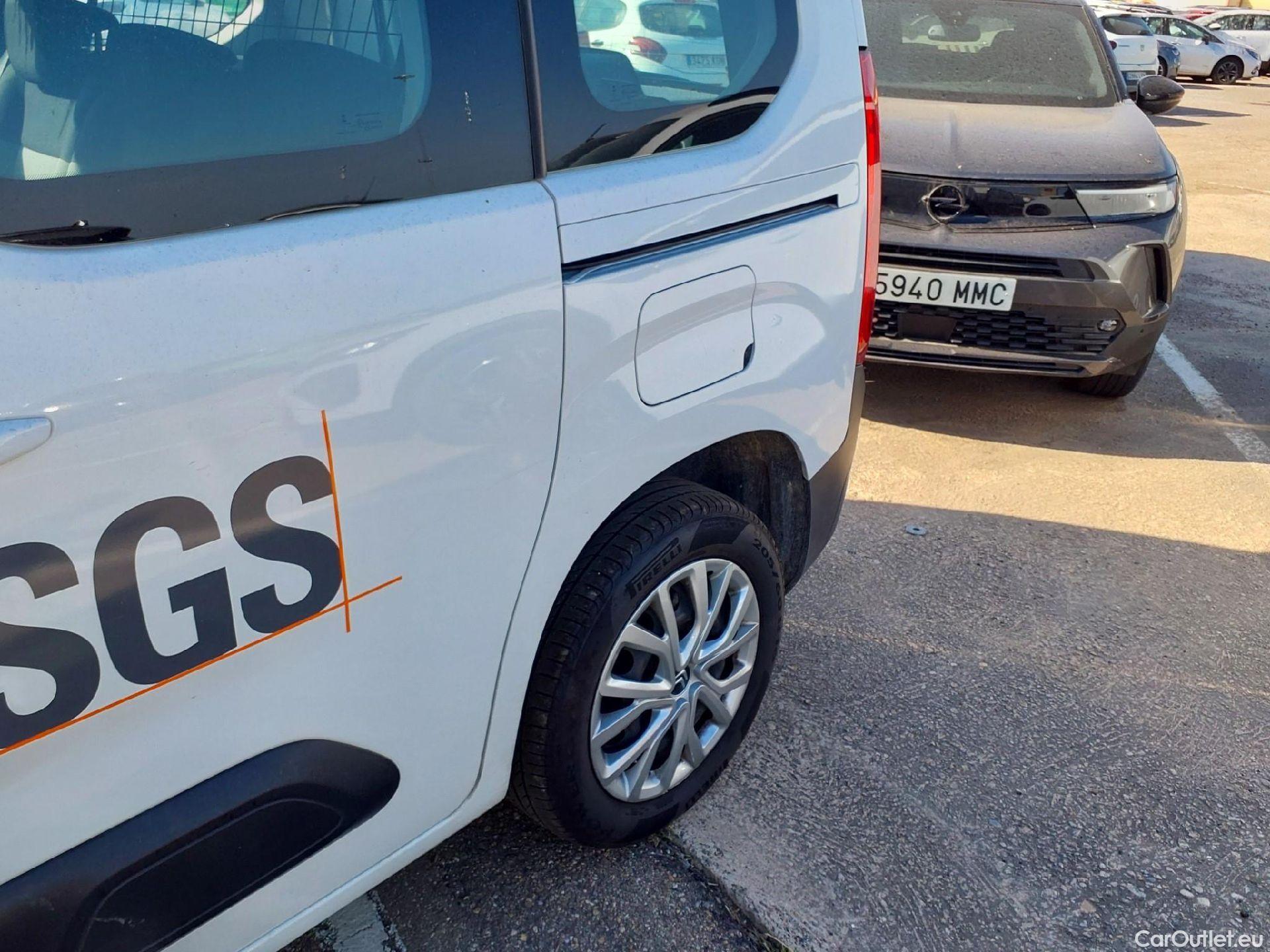  Citroen  Berlingo CITROEN  / 2018 / 5P / monovolumen compacto Talla M BlueHDi 100 S&S FEEL #17