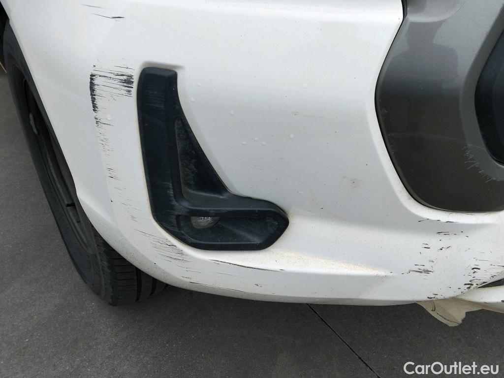  Toyota  Hilux TOYOTA  / 2020 / 4P / pickup 2.4 D-4D Cabina Doble GX #54