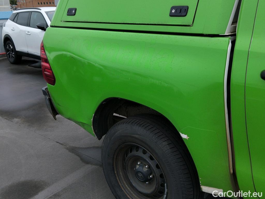  Toyota  Hilux TOYOTA  / 2020 / 4P / pickup 2.4 D-4D Cabina Doble GX #21