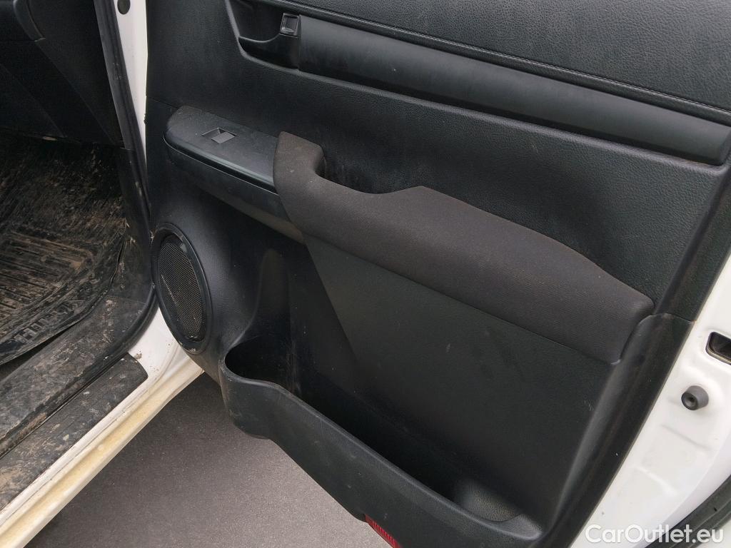  Toyota  Hilux TOYOTA  / 2020 / 4P / pickup 2.4 D-4D Cabina Doble GX #49