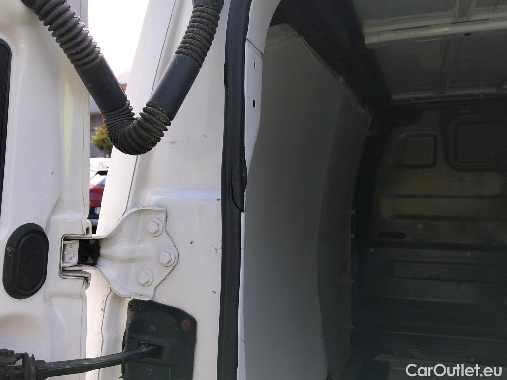  Toyota  Proace TOYOTA  / 2016 / 4P / furgón 1.5D 100CV BUSINESS 1PL 2PT L1 #23