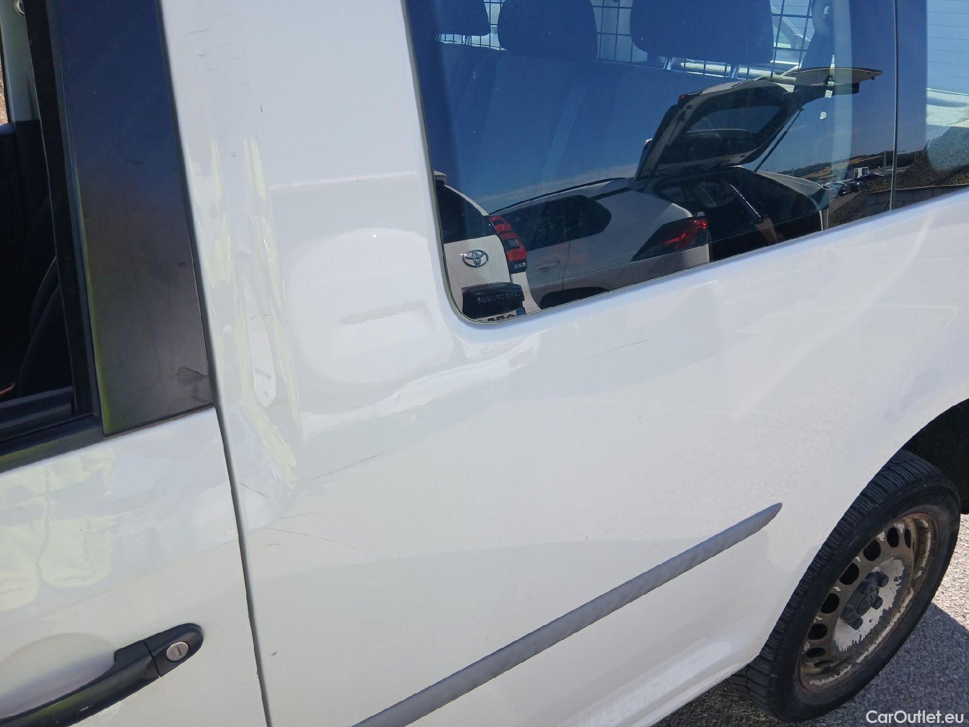  Volkswagen  Caddy VOLKSWAGEN  4p 4G monovolumen compacto Kombi 2.0 TDI SCR 4MOTION BMT 122CV #15