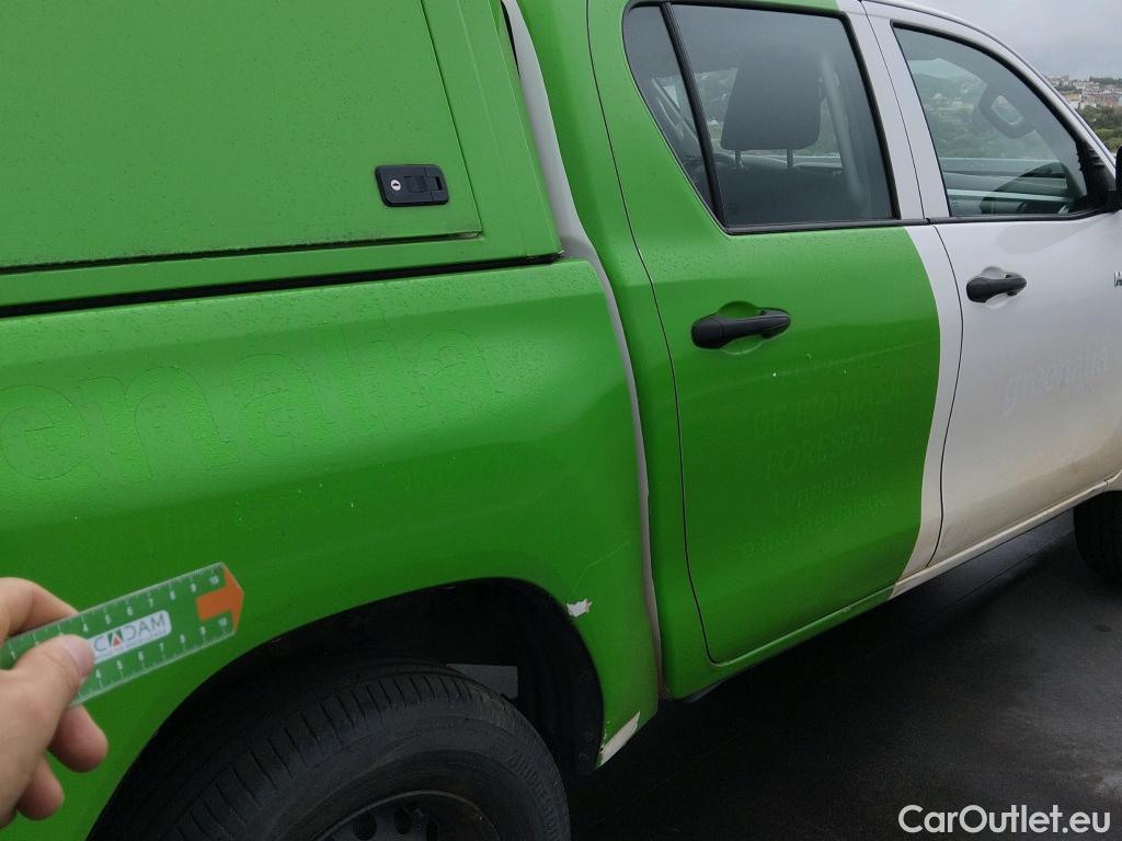  Toyota  Hilux TOYOTA  / 2020 / 4P / pickup 2.4 D-4D Cabina Doble GX #33