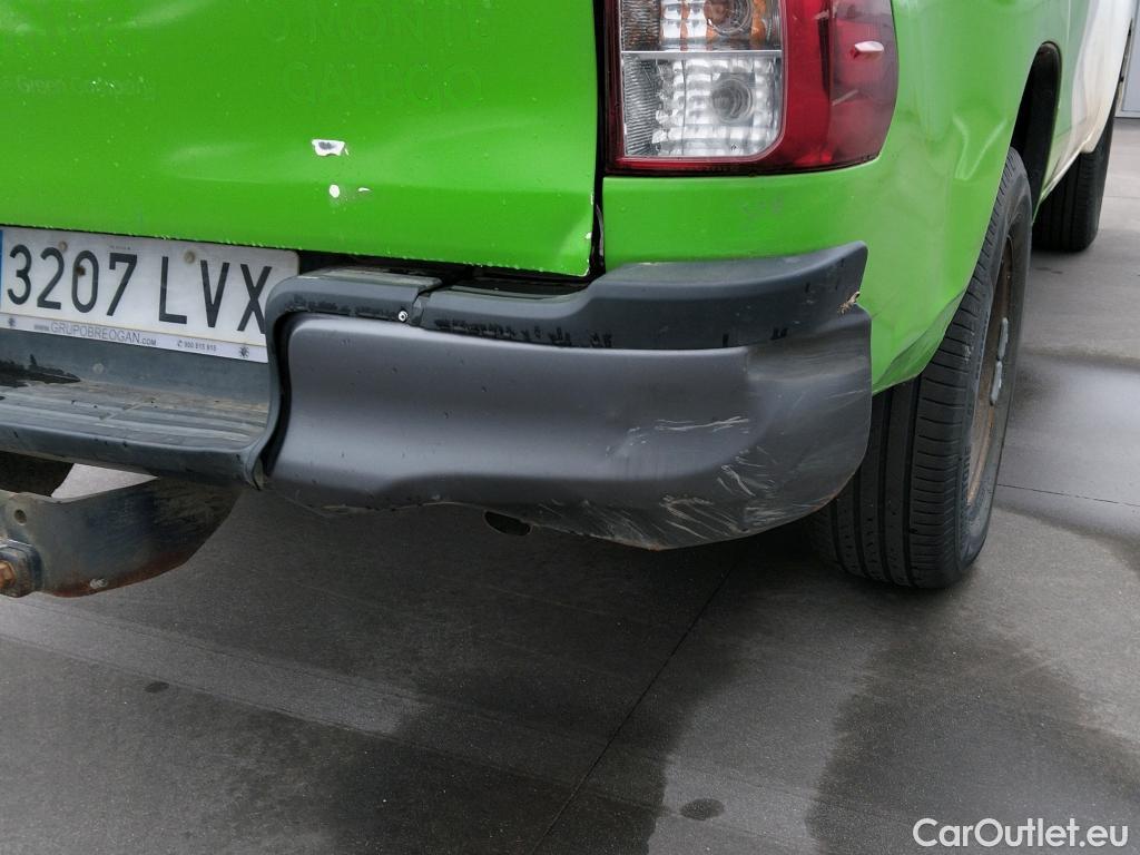  Toyota  Hilux TOYOTA  / 2020 / 4P / pickup 2.4 D-4D Cabina Doble GX #44