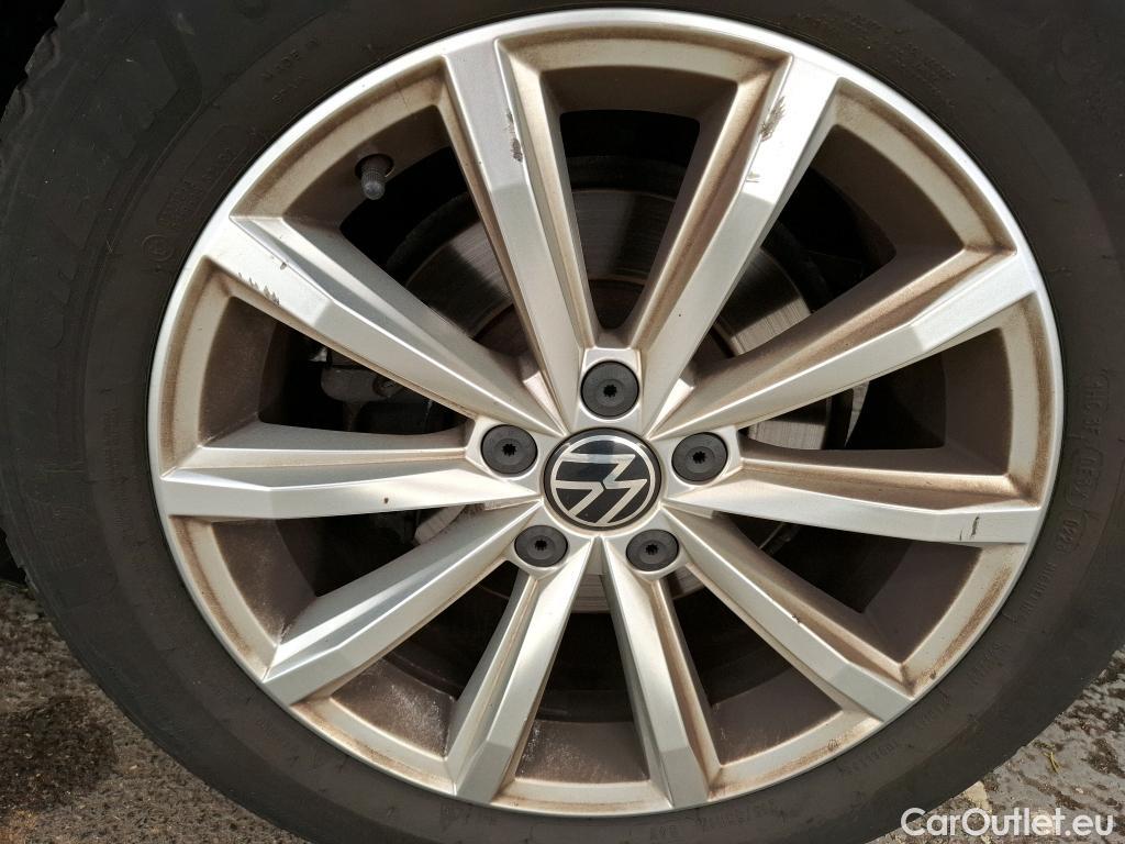  Volkswagen  Passat VOLKSWAGEN  SW / 2019 / 5P / Break 2.0 TDI 150 SCR DSG7 SW LOUNGE #97