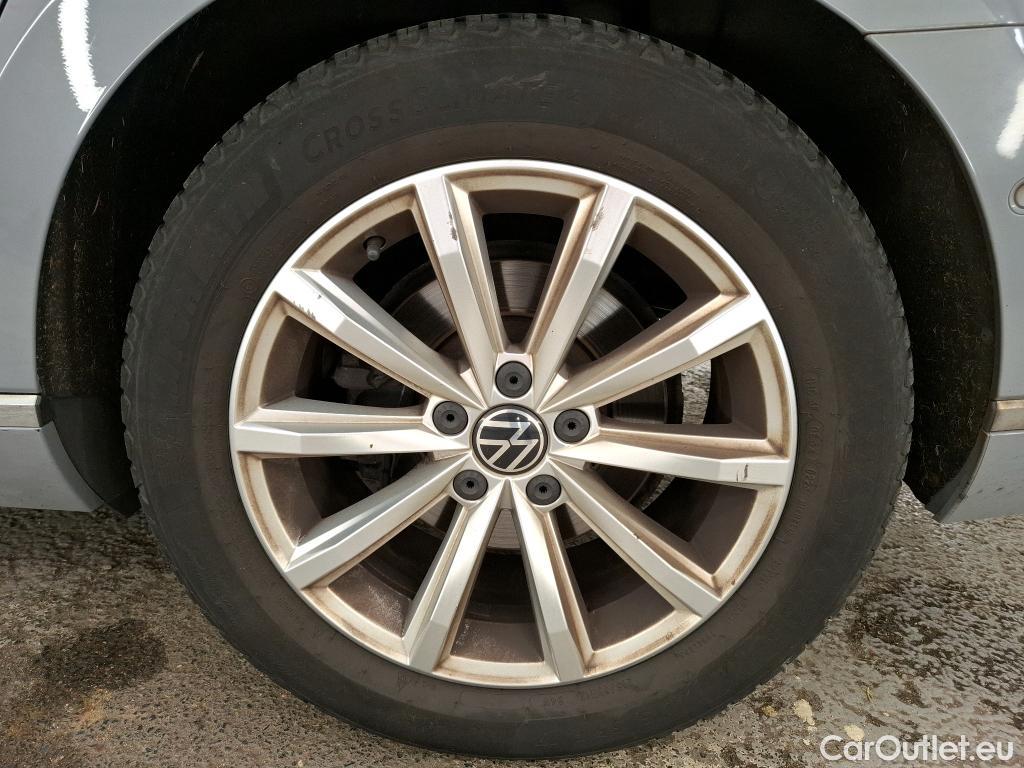  Volkswagen  Passat VOLKSWAGEN  SW / 2019 / 5P / Break 2.0 TDI 150 SCR DSG7 SW LOUNGE #38
