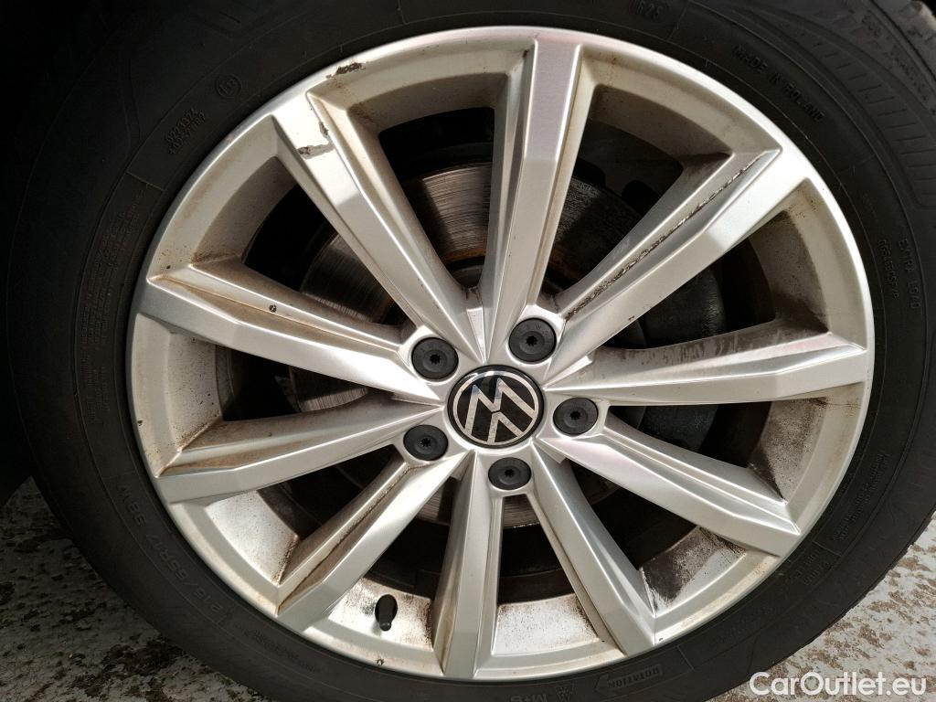  Volkswagen  Passat VOLKSWAGEN  SW / 2019 / 5P / Break 2.0 TDI 150 SCR DSG7 SW LOUNGE #92