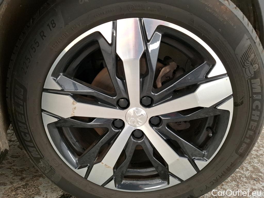  Peugeot  5008  Allure Pack 1.5 HDi 130CV BVM6 7 Sieges E6d #12
