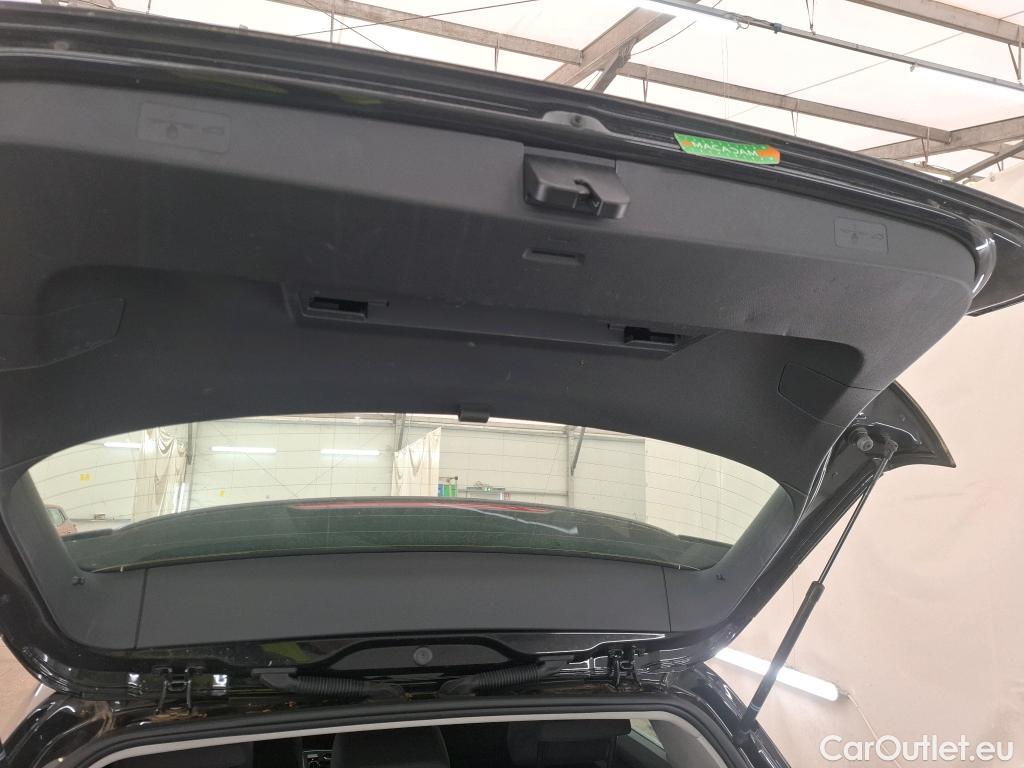  Volkswagen  Golf  VOLKSWAGEN / 2020 / 5P / Berline 2.0 TDI SCR 115 DSG7 Life Busi #14