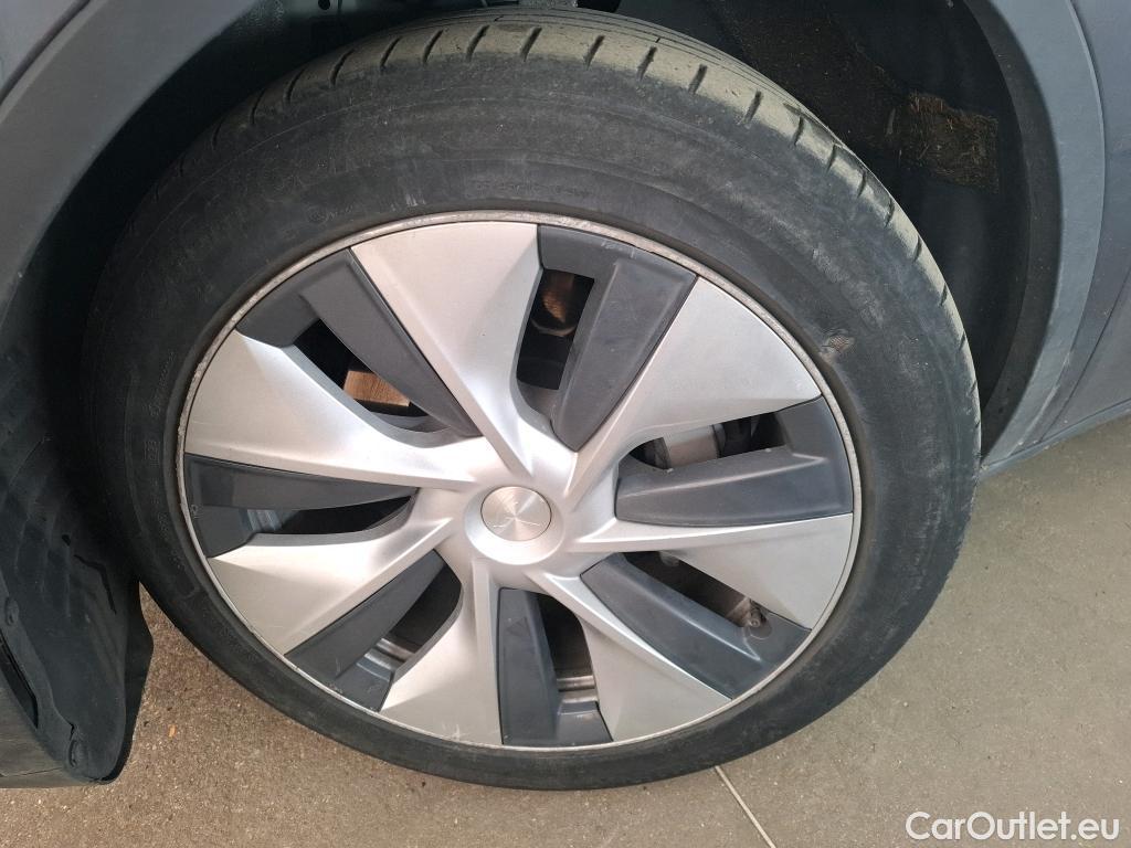  Tesla  Model Y TESLA  / 2021 / 5P / SUV RWD #46