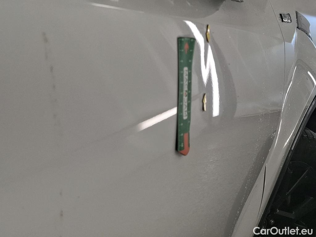  Toyota  C-HR TOYOTA  5p Berline 1.8 HYBRIDE 122 GRAPHIC #2