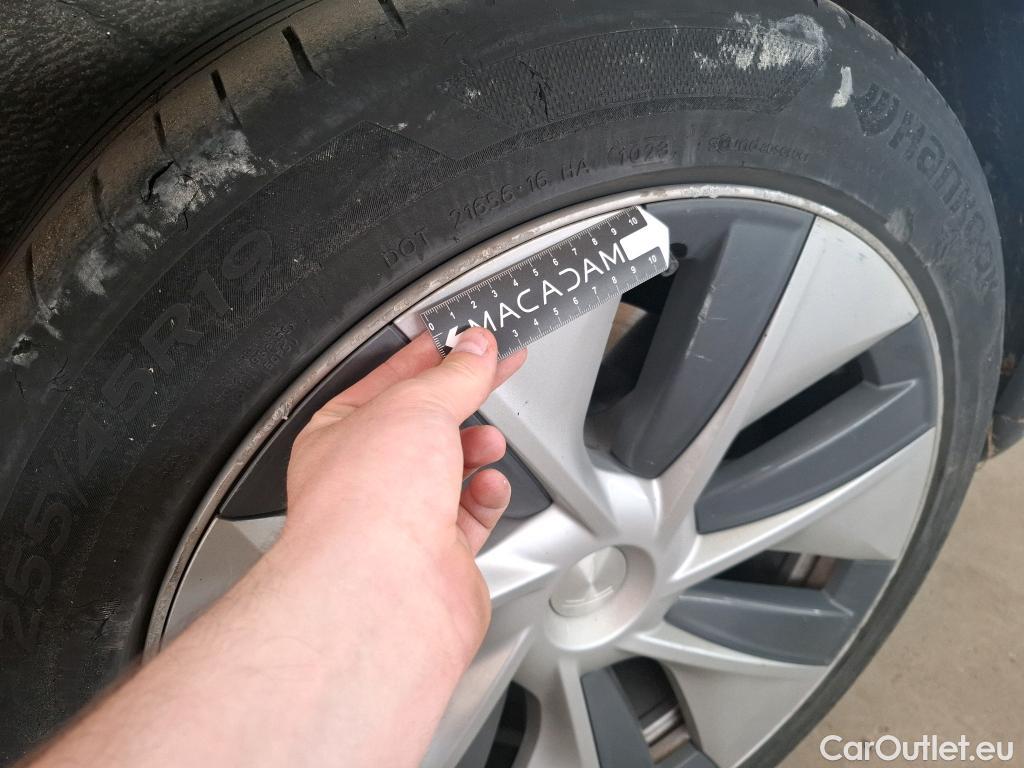  Tesla  Model Y TESLA  / 2021 / 5P / SUV RWD #8