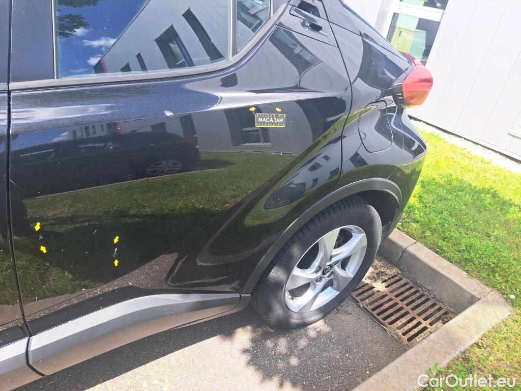  Toyota  C-HR TOYOTA  / 2016 / 5P / SUV 1.8 HYBRIDE 122 DYNAMIC BUSINESS #4