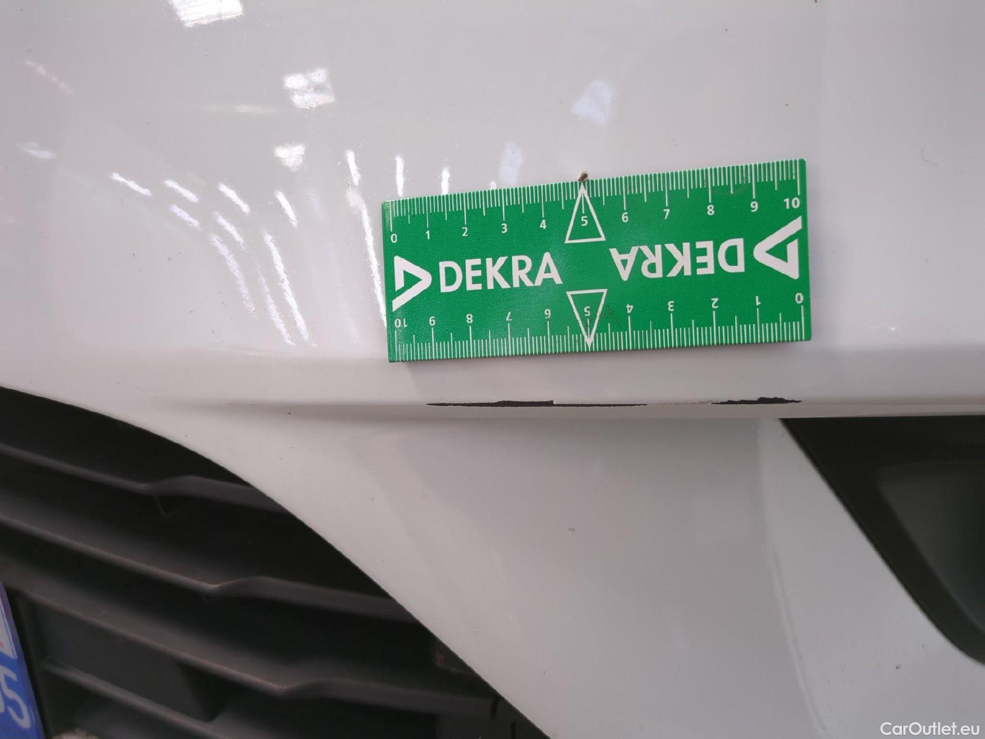  Renault  Clio  IV Air 0.9 TCe 75CV BVM5 E6 #40