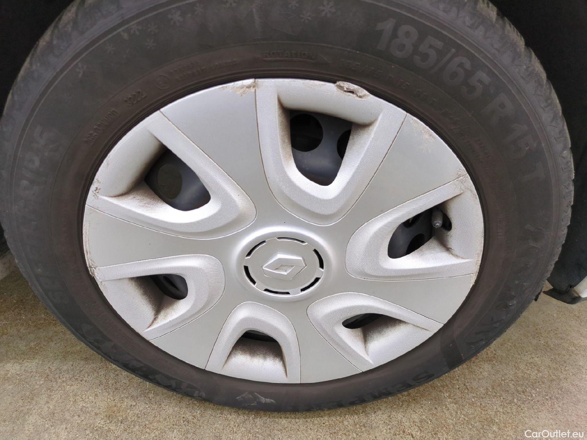  Renault  Clio  IV Air 0.9 TCe 75CV BVM5 E6 #11