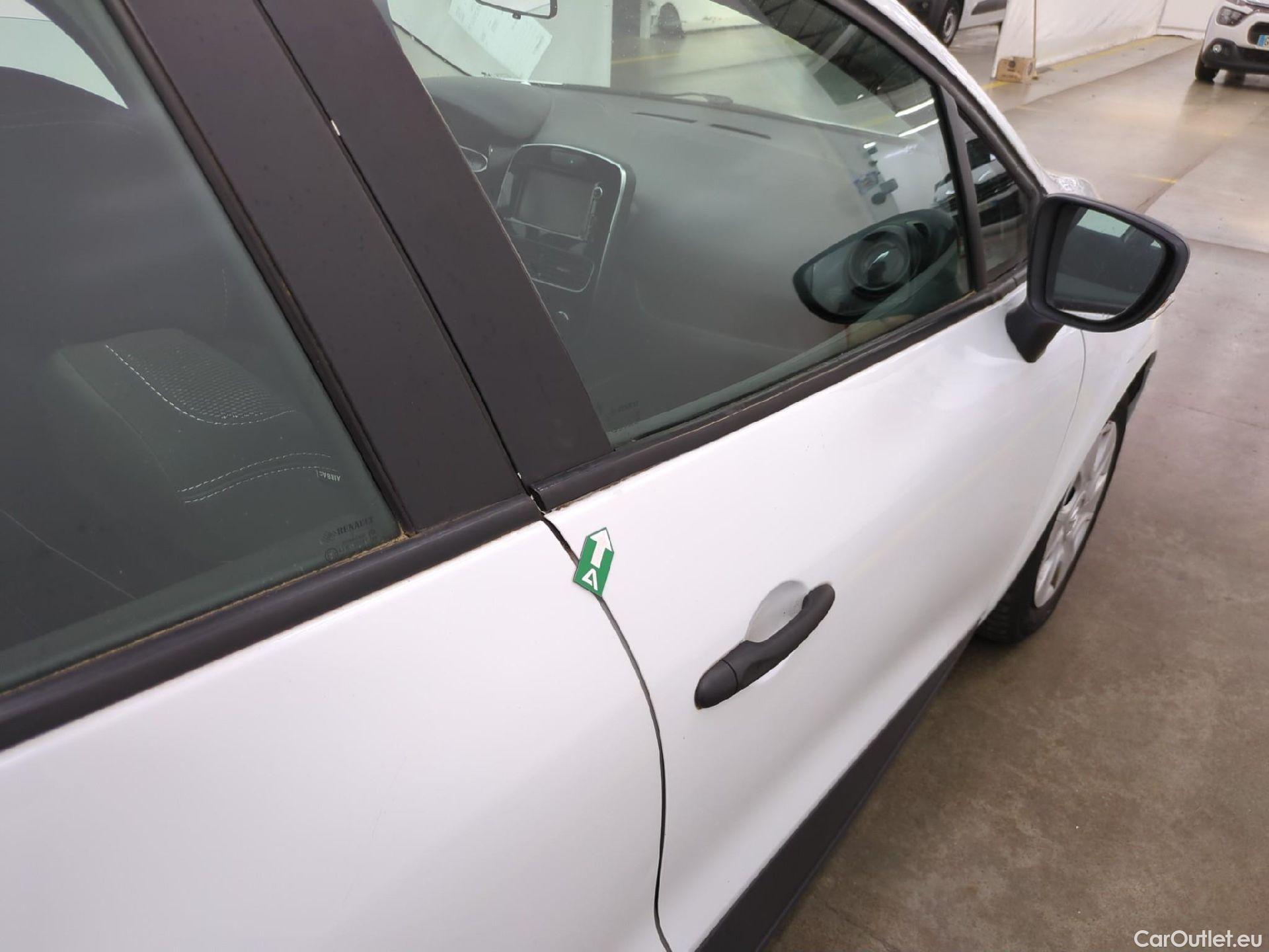  Renault  Clio  IV Air 0.9 TCe 75CV BVM5 E6 #61