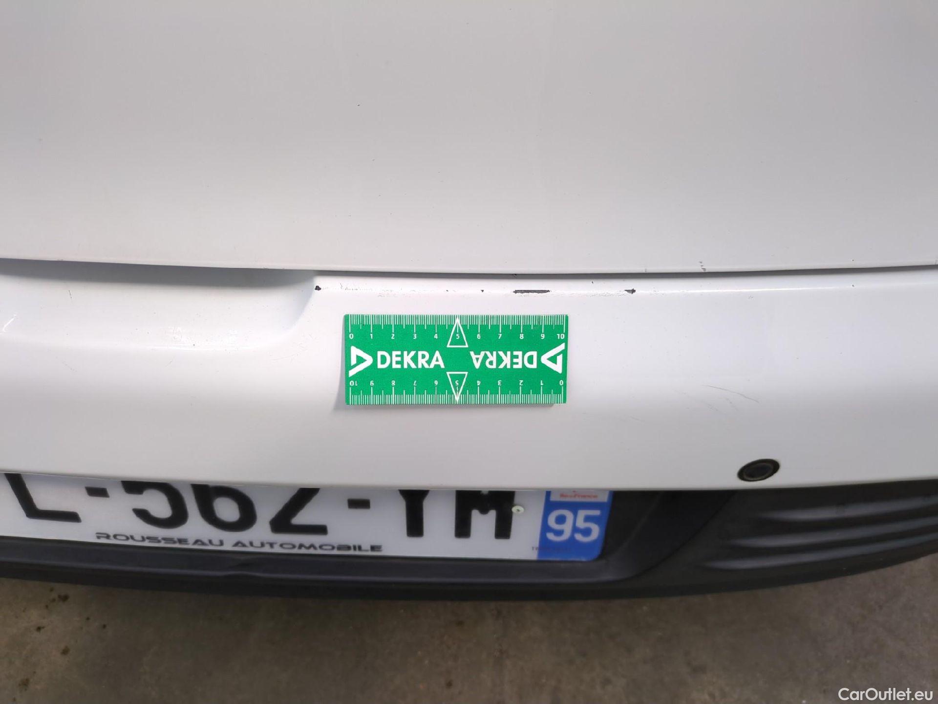  Renault  Clio  IV Air 0.9 TCe 75CV BVM5 E6 #53