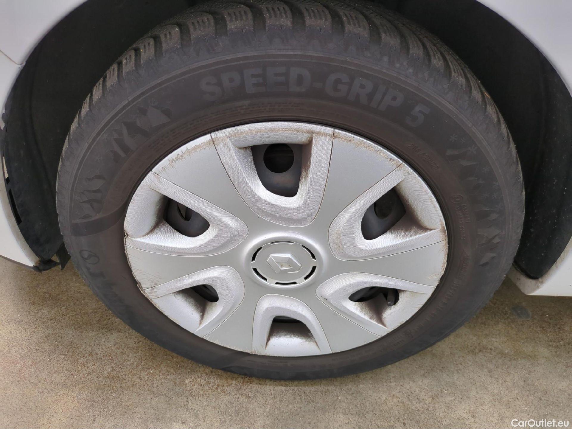  Renault  Clio  IV Air 0.9 TCe 75CV BVM5 E6 #13