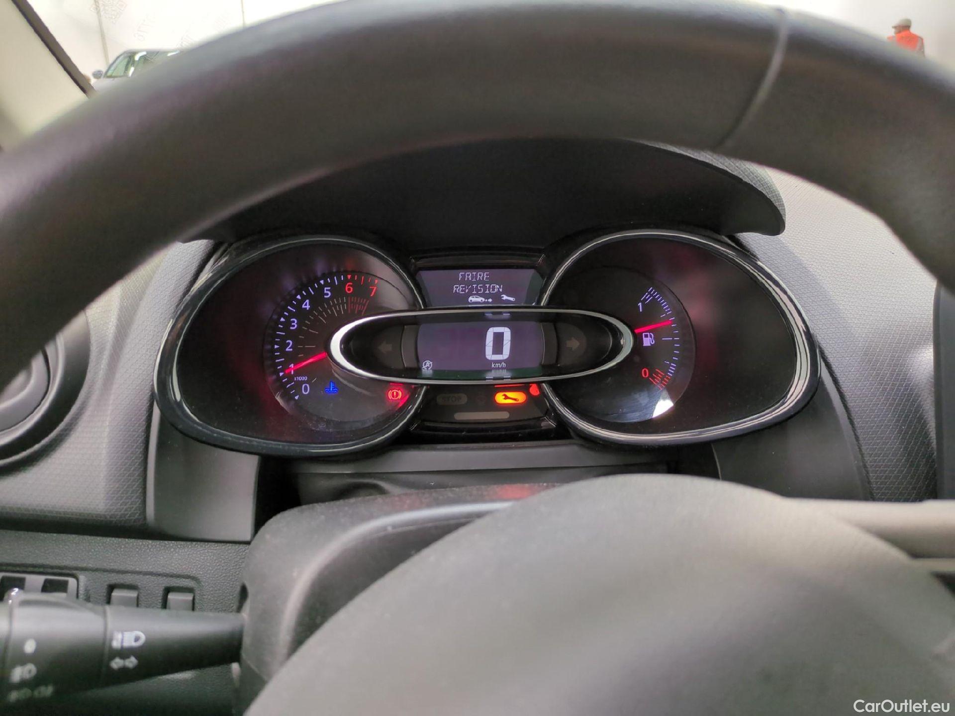  Renault  Clio  IV Air 0.9 TCe 75CV BVM5 E6 #1