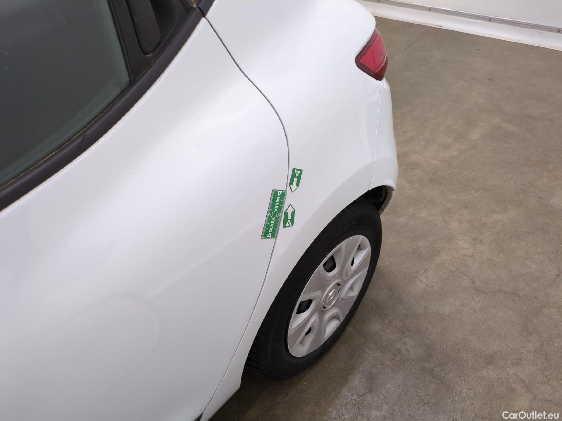  Renault  Clio  IV Air 0.9 TCe 75CV BVM5 E6 #47