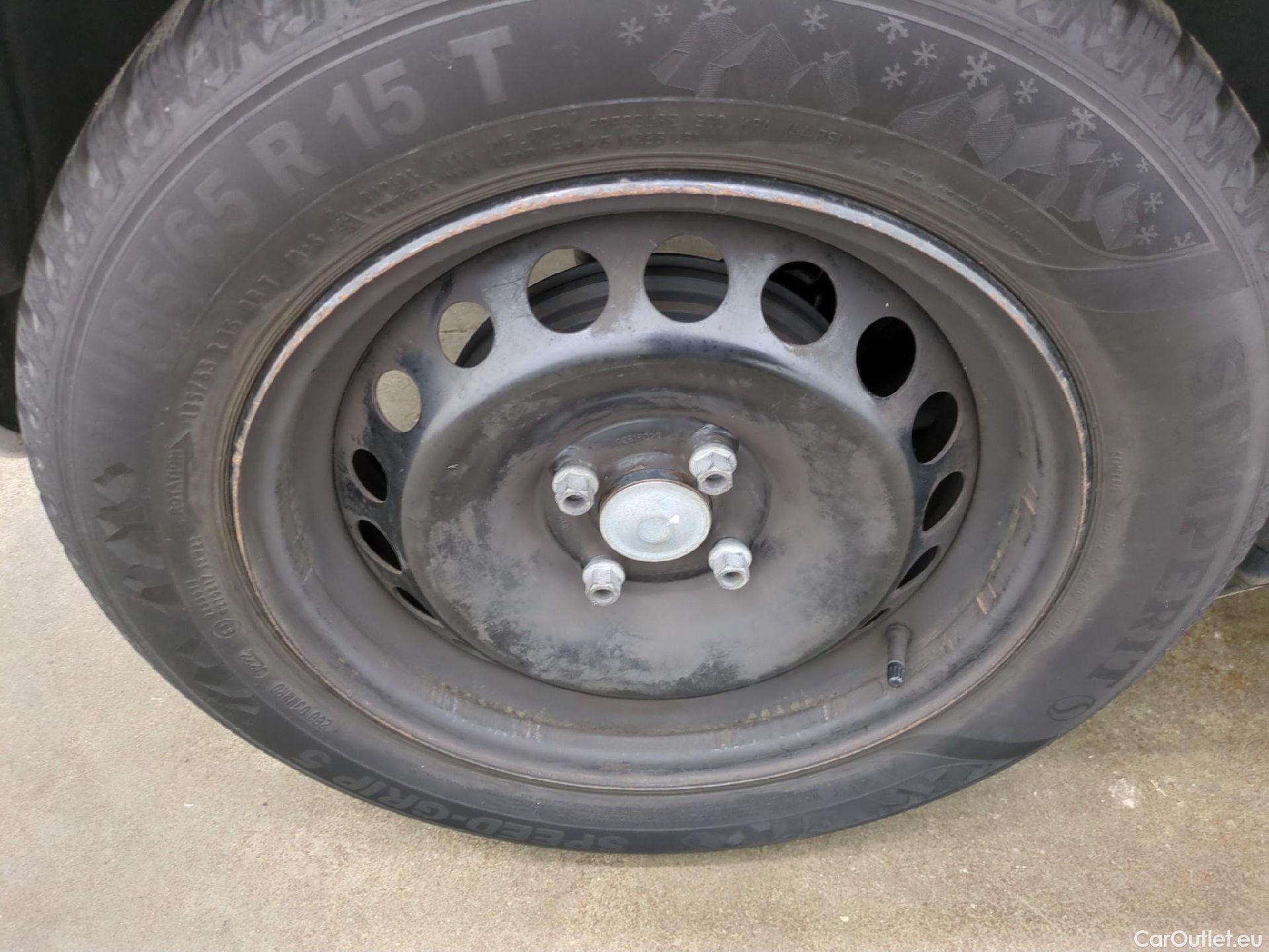  Renault  Clio  IV Air 0.9 TCe 75CV BVM5 E6 #19