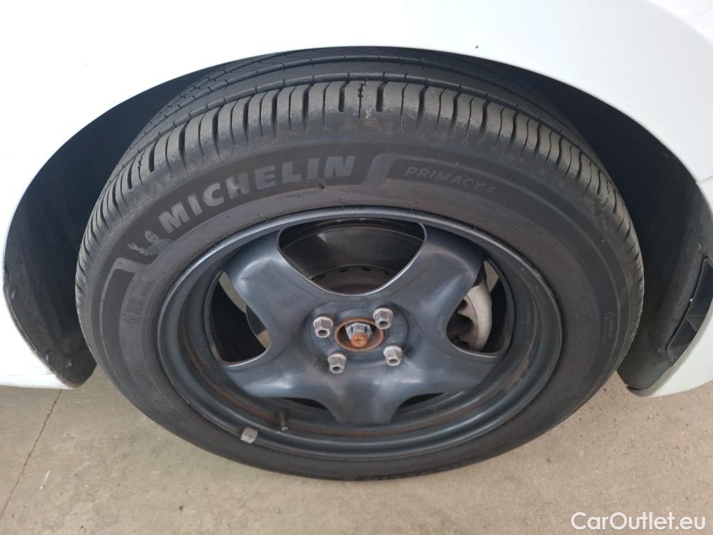  Renault  Clio  V Business 1.6 E-TECH Hybrid 140CV BVA6 E6d #19