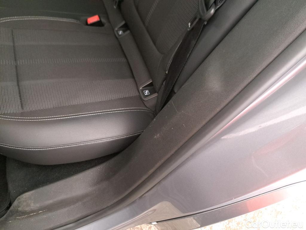  Opel   Grandland X Grandland X Business Elegance 1.2 Turbo 130CV BVA8 6E #1