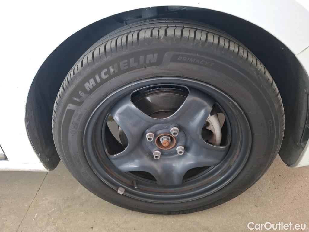  Renault  Clio  V Business 1.6 E-TECH Hybrid 140CV BVA6 E6d #42