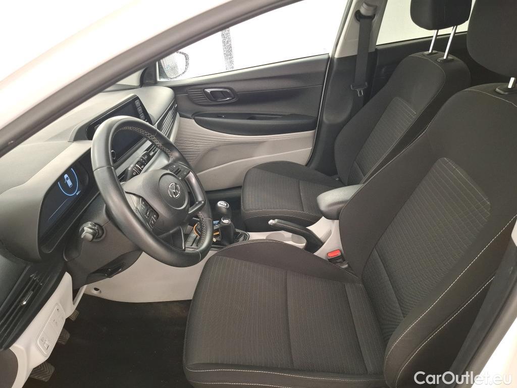  Hyundai  i20  Intuitive 1.2 85CV BVM5 E6d #2