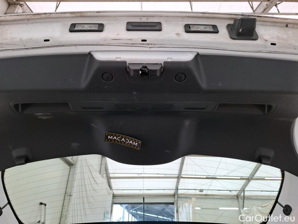  Citroen  C3 CITROEN  / 2016 / 5P / Berline PureTech 110 S&S BVM6 Shine Business #36