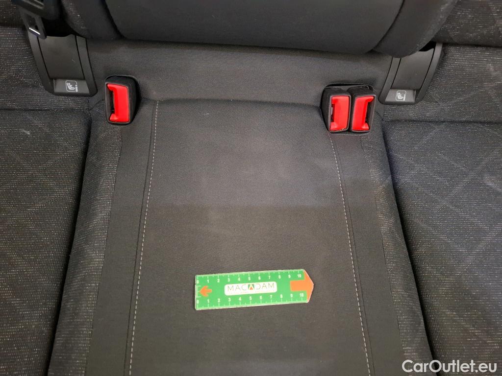 Volkswagen  Golf  VOLKSWAGEN / 2020 / 5P / Berline 2.0 TDI SCR 115 DSG7 Life Busi #12