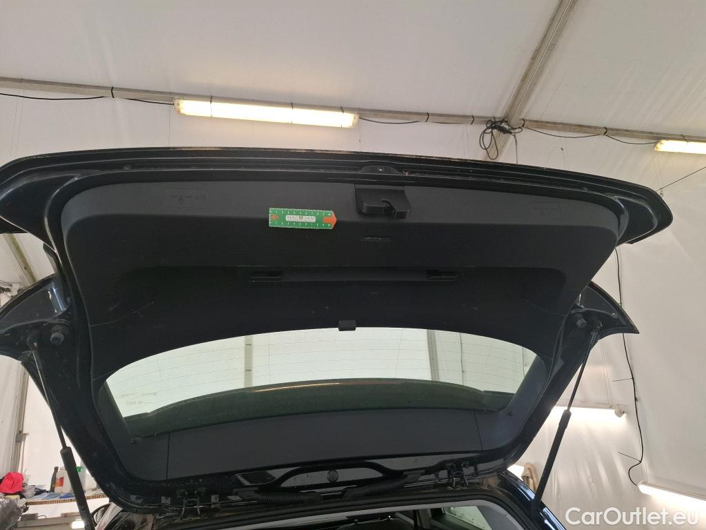  Volkswagen  Golf  VOLKSWAGEN / 2020 / 5P / Berline 2.0 TDI SCR 115 DSG7 Life Busi #5