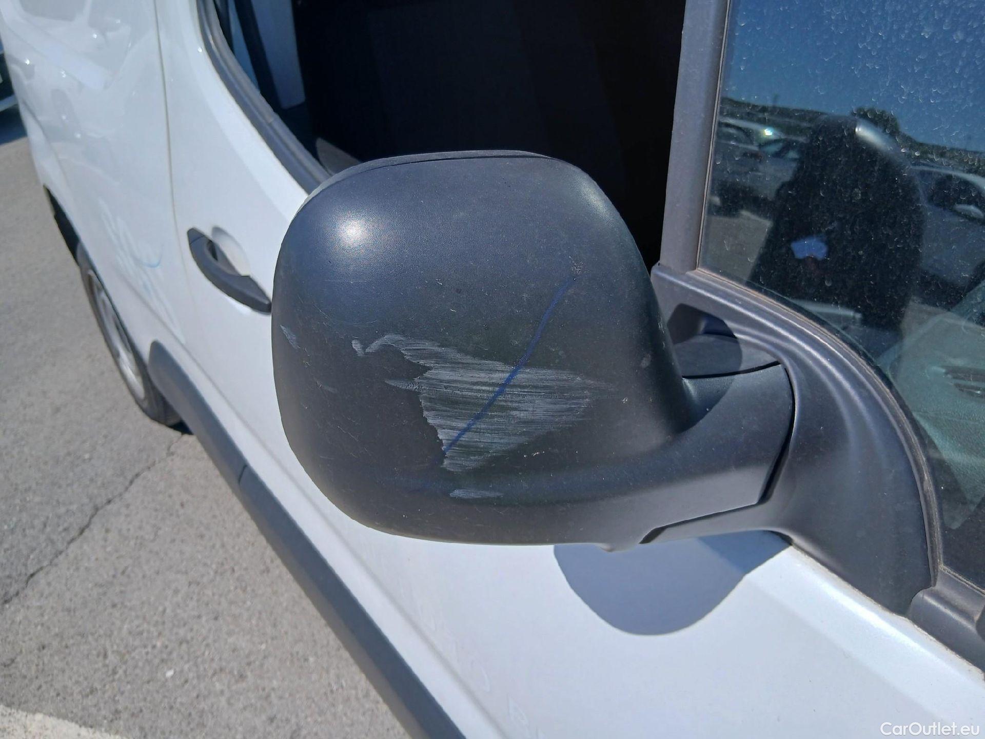  Citroen  Berlingo CITROEN  / 2018 / 3P / furgón derivado de turismo Talla M BlueHDi 100 CONTROL #26