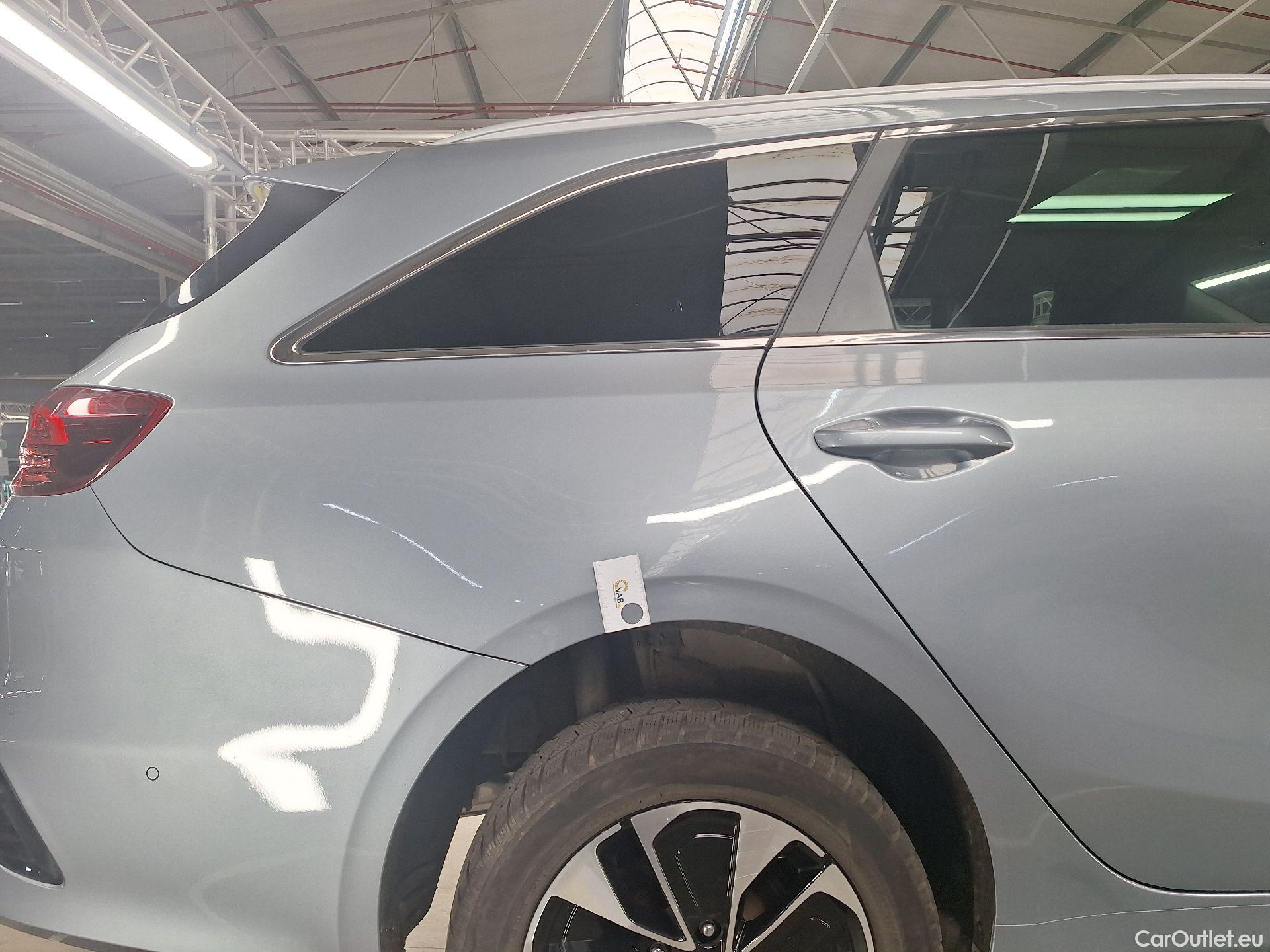  KIA  Cee'd Kia, Ceed SW FL'21 PHEV, KIA  Sportswagon Business Line 1.6 GDi PHEV D #60