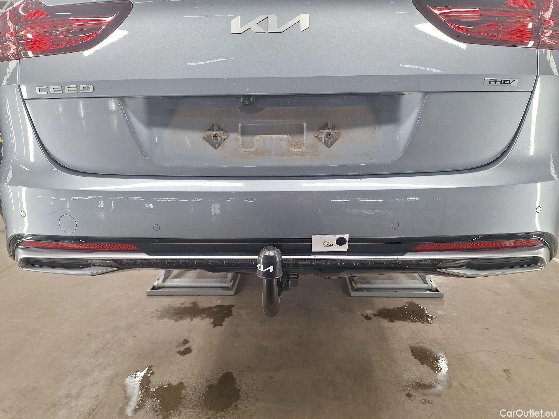  KIA  Cee'd Kia, Ceed SW FL'21 PHEV, KIA  Sportswagon Business Line 1.6 GDi PHEV D #51