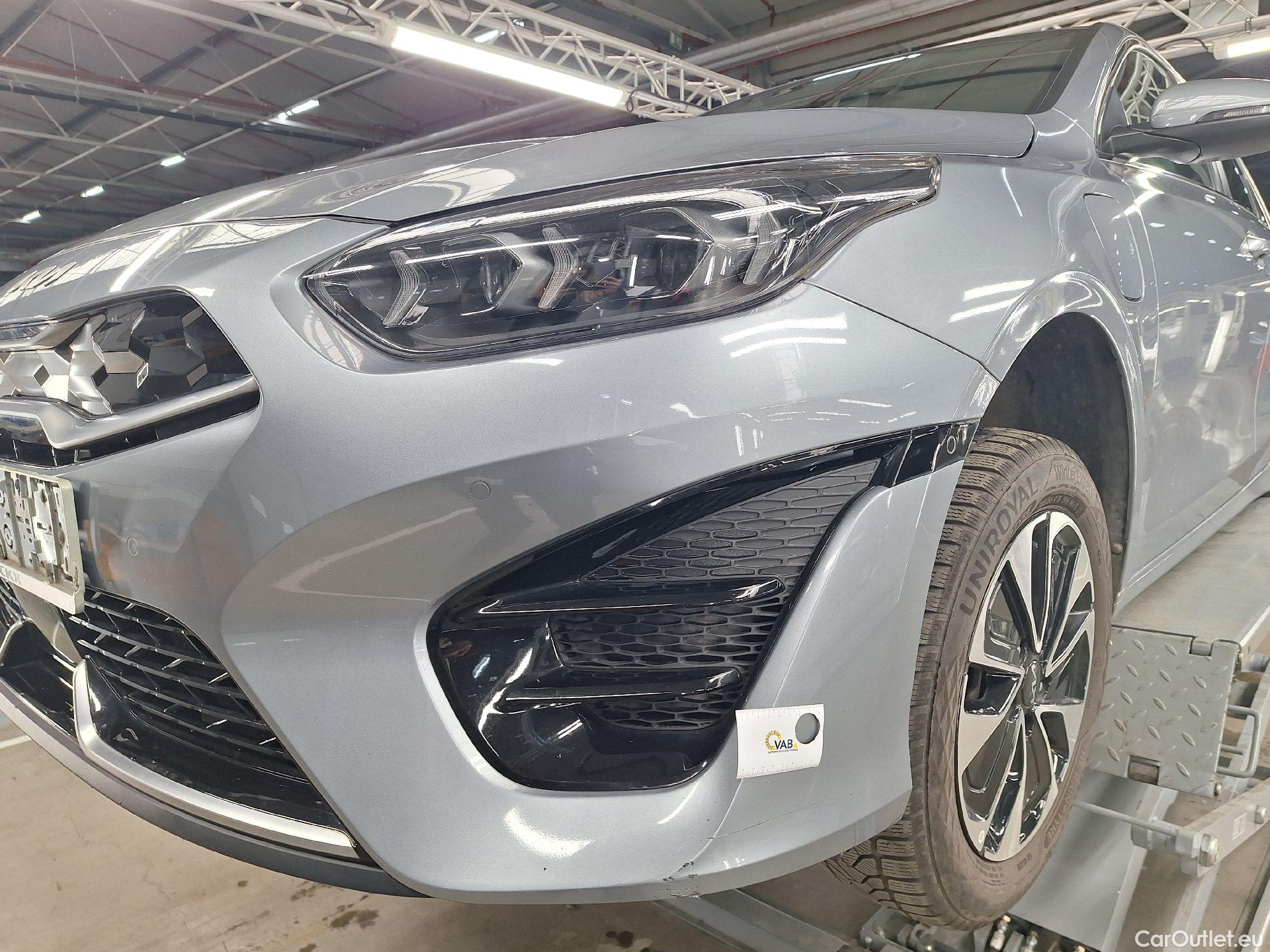  KIA  Cee'd Kia, Ceed SW FL'21 PHEV, KIA  Sportswagon Business Line 1.6 GDi PHEV D #29