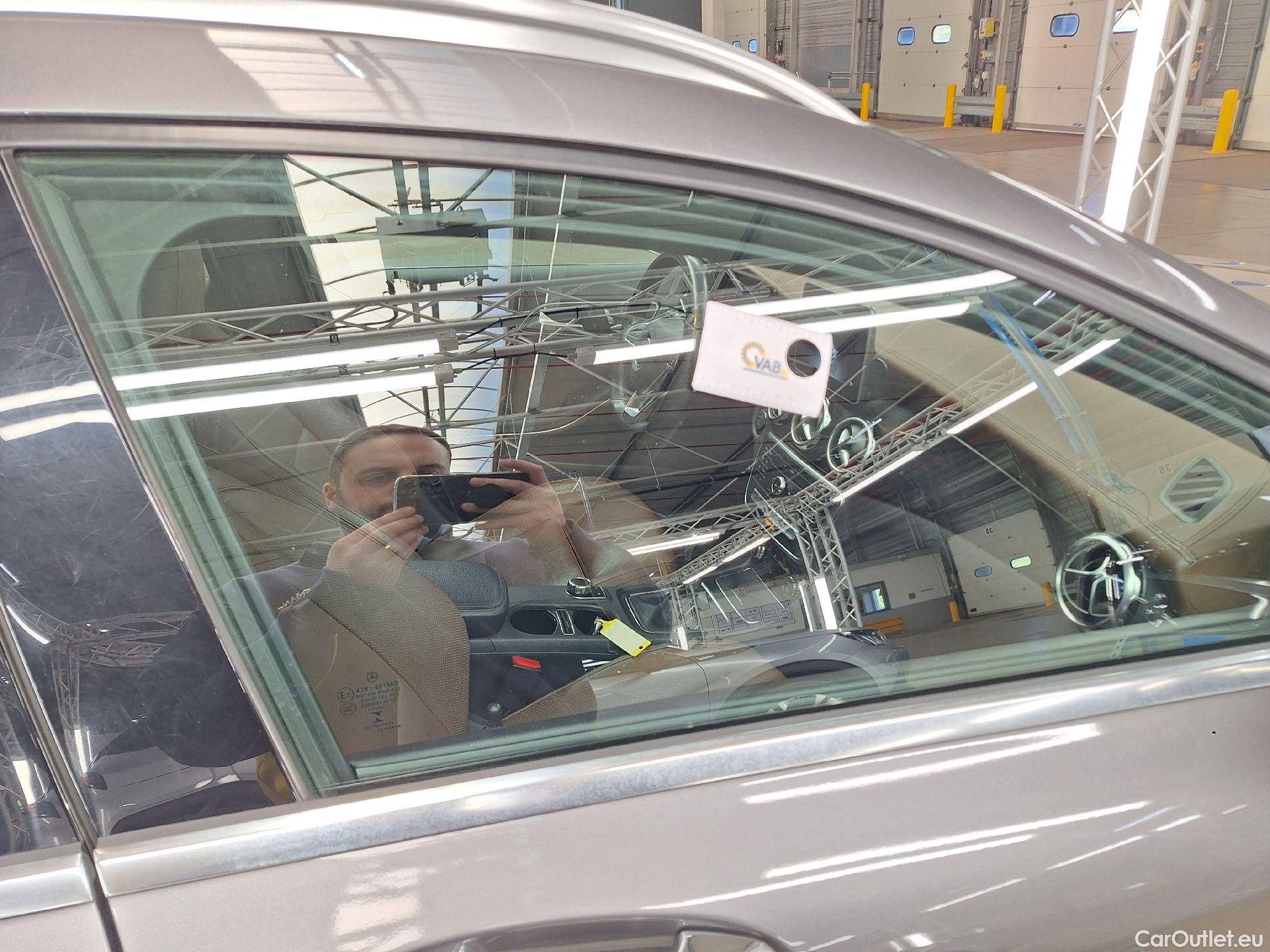  Mercedes  GLA Mercedes,  FL'17, Mercedes-Benz   200 5d #15