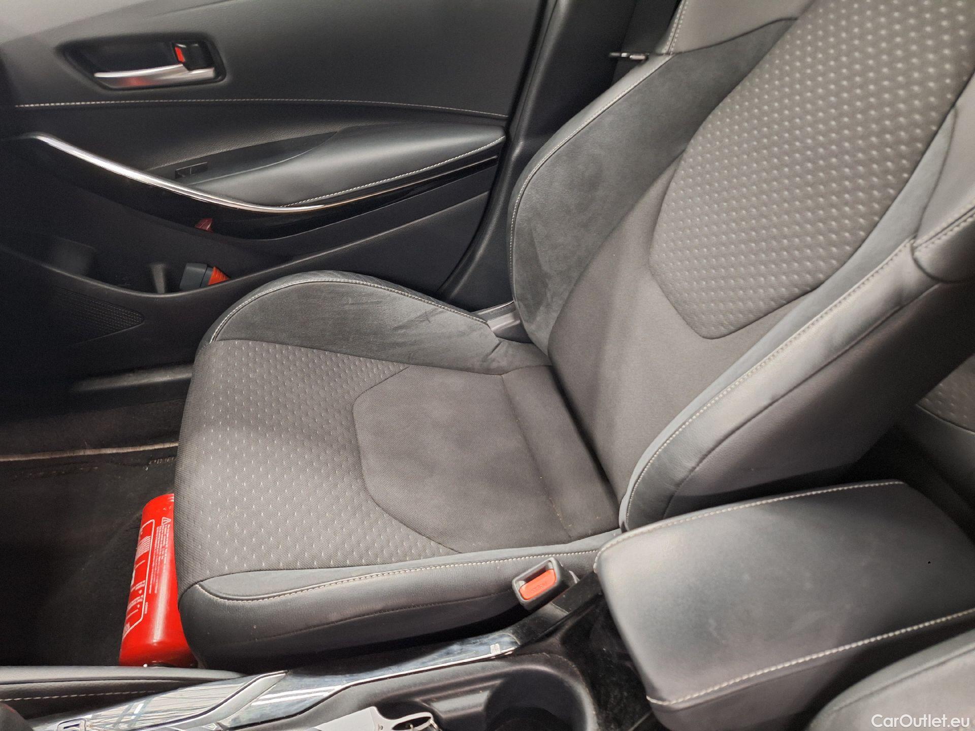  Toyota  Corolla Toyota,  TS '19, Toyota  Touring Sports 1.8 Hybrid Premium e #6