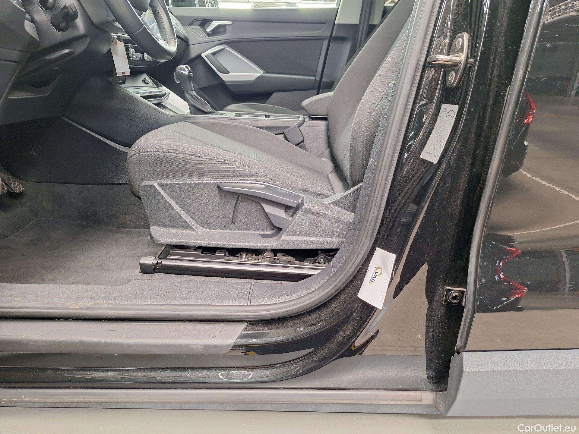  Audi  Q3 Audi,  '18, Audi  35 TFSI S tronic 5d #1