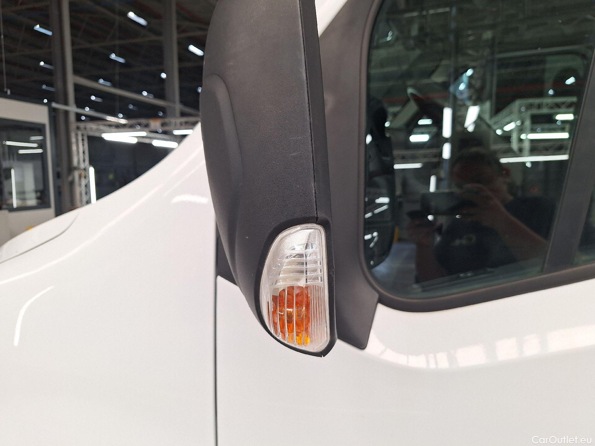  Renault  Megane Renault, _Master '19, Renault Master L2H2 Blue dCi 135 - 3.5 DC Grand Co #6