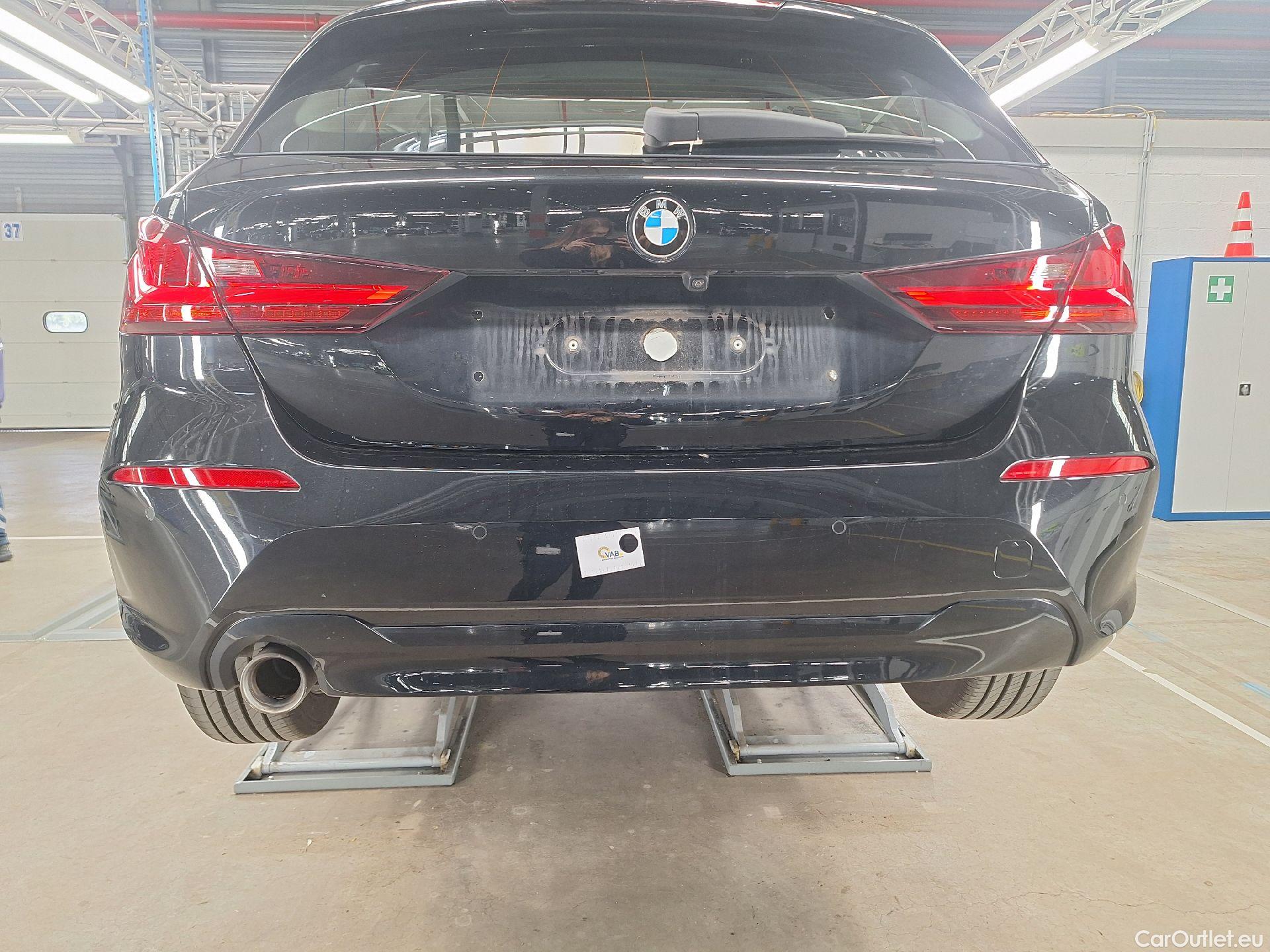  Bmw  Serie 1 BMW, 1-serie '19, BMW 1 Reeks Hatch 116d (85 kW) 5d #47