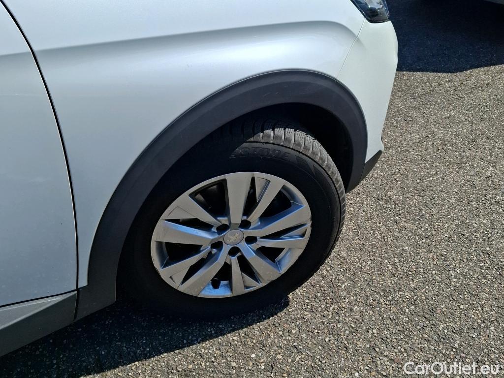  Peugeot  3008  Active Pack 1.2 PureTech 130CV BVM6 E6d #19